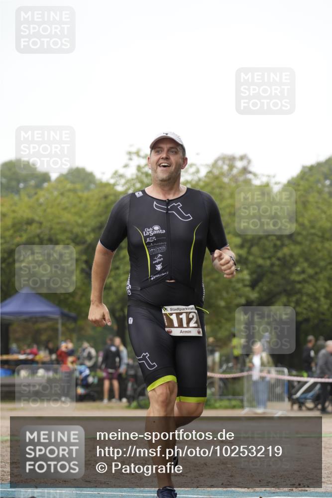 13.09.2026 - Stadtparktriathlon Patografie http://msf.ph/oto/10253219 13.09.2026 10:04:11 Ziel 112 meine-sportfotos.de