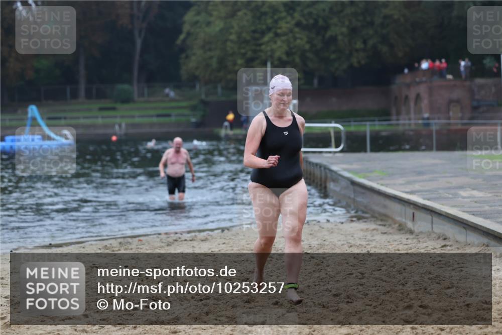13.09.2026 - Stadtparktriathlon Mo-Foto http://msf.ph/oto/10253257 13.09.2026 09:52:23 Schwimmen 275, 277 meine-sportfotos.de