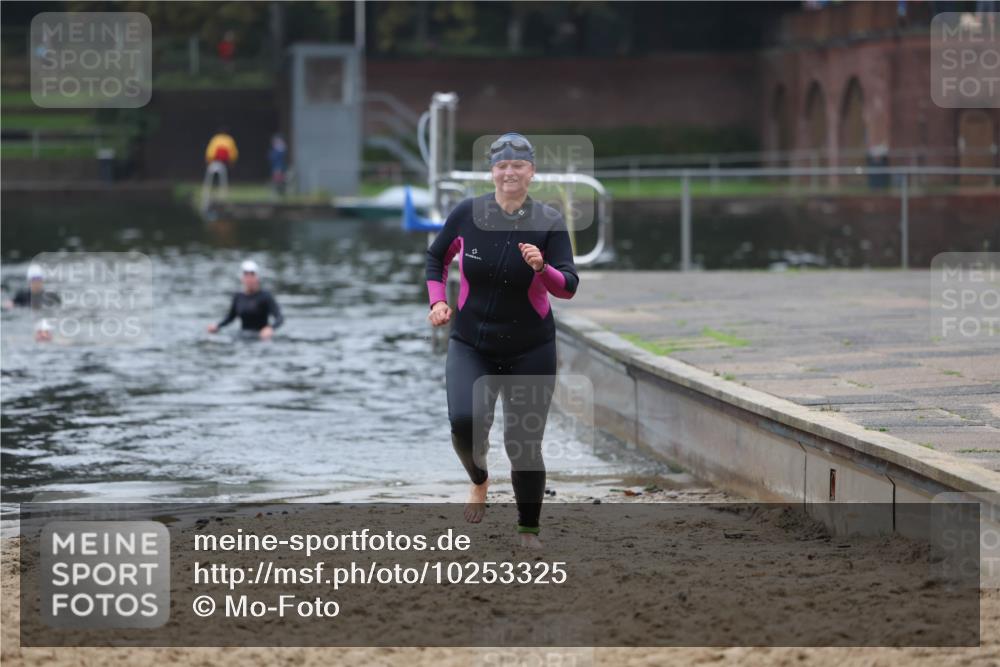 13.09.2026 - Stadtparktriathlon Mo-Foto http://msf.ph/oto/10253325 13.09.2026 09:53:43 Schwimmen 299, 306 meine-sportfotos.de