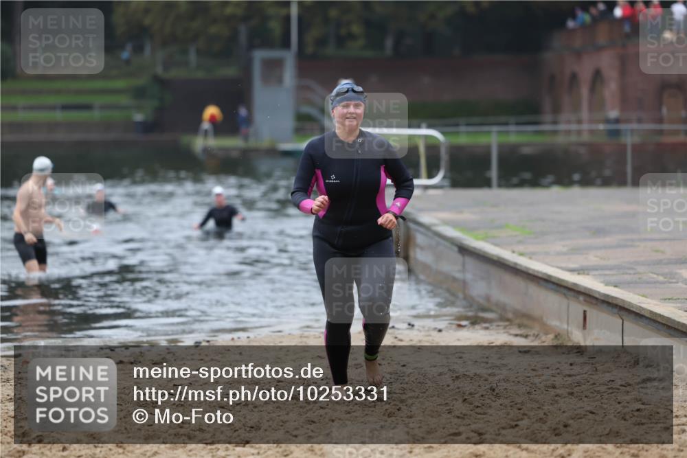 13.09.2026 - Stadtparktriathlon Mo-Foto http://msf.ph/oto/10253331 13.09.2026 09:53:44 Schwimmen 299, 306 meine-sportfotos.de