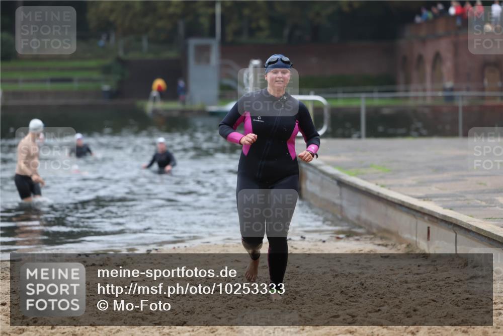 13.09.2026 - Stadtparktriathlon Mo-Foto http://msf.ph/oto/10253333 13.09.2026 09:53:44 Schwimmen 299, 306 meine-sportfotos.de