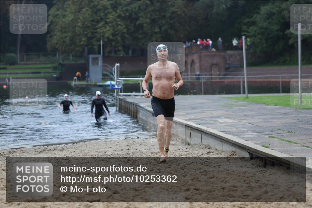 13.09.2026 - Stadtparktriathlon Mo-Foto http://msf.ph/oto/10253362 13.09.2026 09:53:54 Schwimmen 225, 295, 299 meine-sportfotos.de