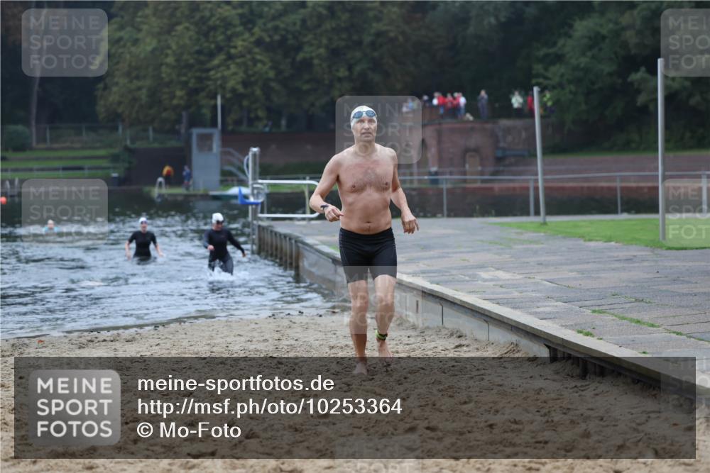13.09.2026 - Stadtparktriathlon Mo-Foto http://msf.ph/oto/10253364 13.09.2026 09:53:55 Schwimmen 225, 295, 299 meine-sportfotos.de