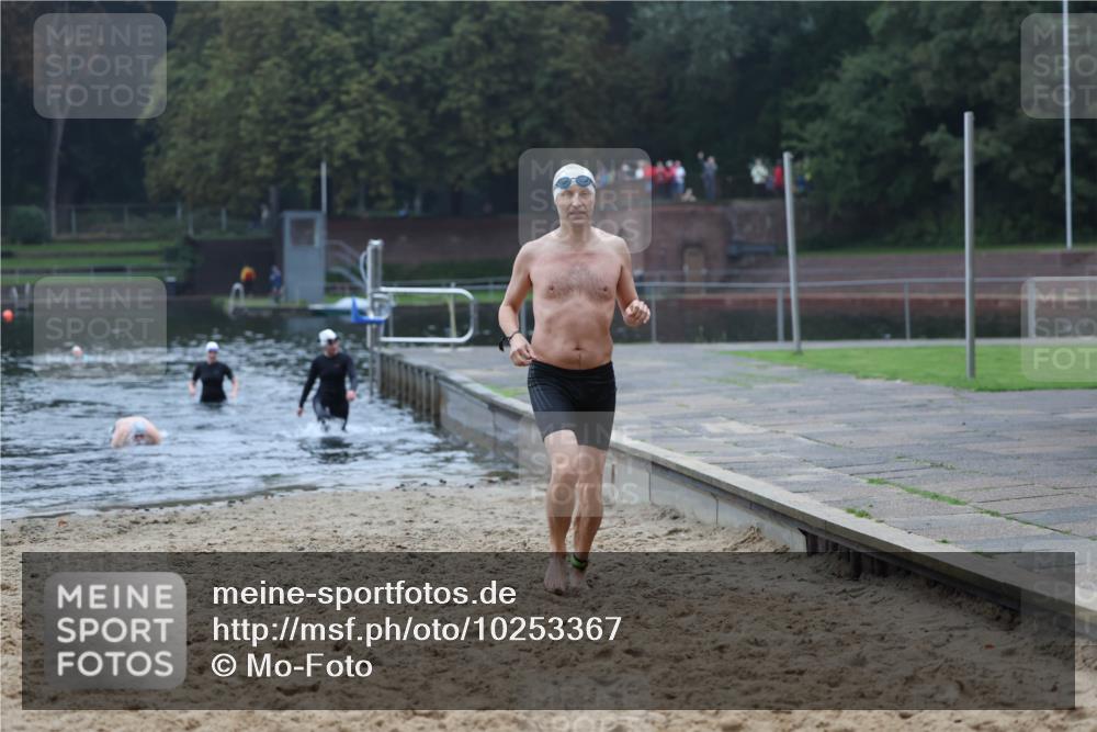 13.09.2026 - Stadtparktriathlon Mo-Foto http://msf.ph/oto/10253367 13.09.2026 09:53:55 Schwimmen 225, 295, 299 meine-sportfotos.de