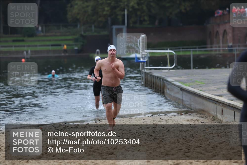 13.09.2026 - Stadtparktriathlon Mo-Foto http://msf.ph/oto/10253404 13.09.2026 09:54:04 Schwimmen 225, 234, 295 meine-sportfotos.de