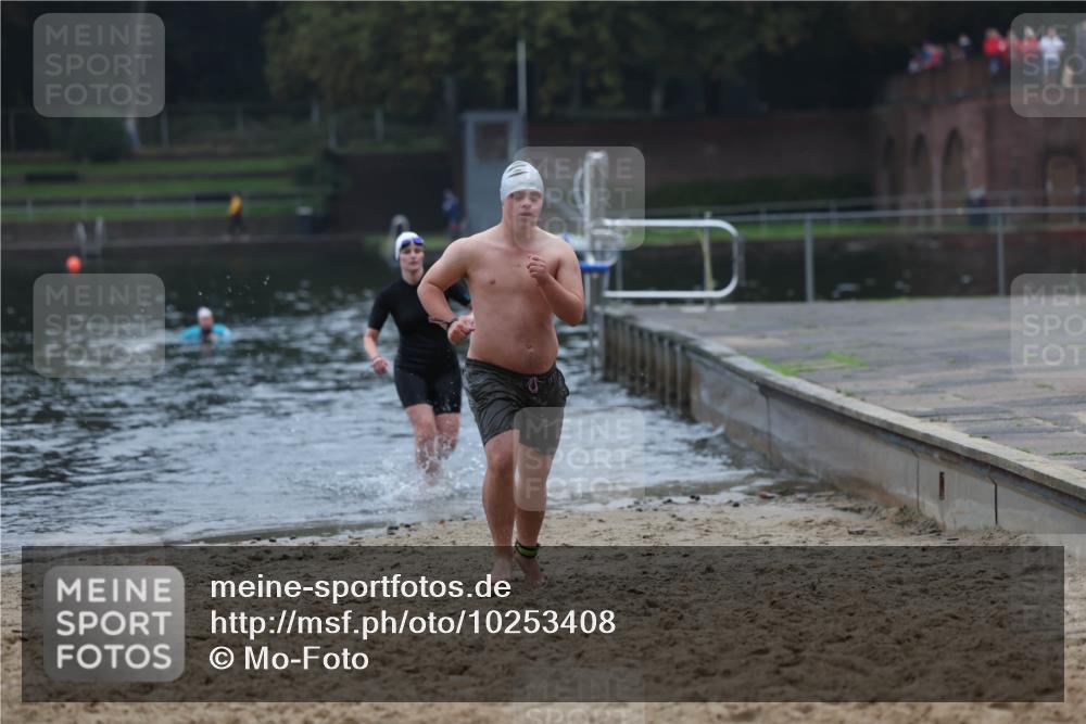 13.09.2026 - Stadtparktriathlon Mo-Foto http://msf.ph/oto/10253408 13.09.2026 09:54:05 Schwimmen 225, 234, 295 meine-sportfotos.de