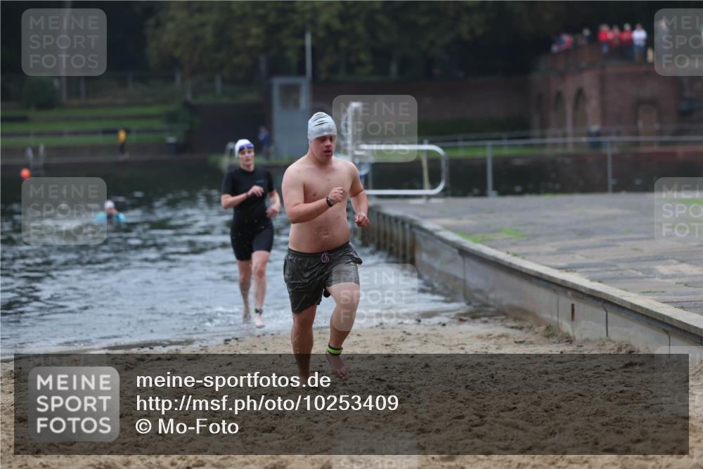 13.09.2026 - Stadtparktriathlon Mo-Foto http://msf.ph/oto/10253409 13.09.2026 09:54:05 Schwimmen 225, 234, 295 meine-sportfotos.de