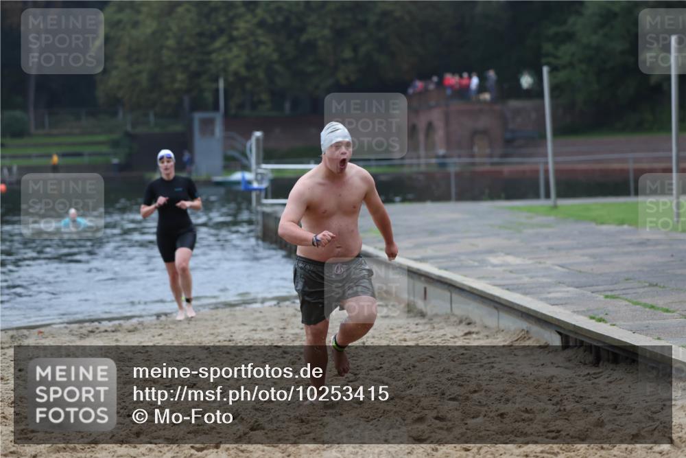 13.09.2026 - Stadtparktriathlon Mo-Foto http://msf.ph/oto/10253415 13.09.2026 09:54:06 Schwimmen 225, 234, 295 meine-sportfotos.de