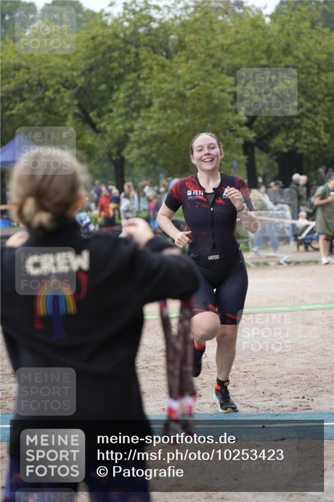 13.09.2026 - Stadtparktriathlon Patografie http://msf.ph/oto/10253423 13.09.2026 10:09:07 Ziel 179 meine-sportfotos.de