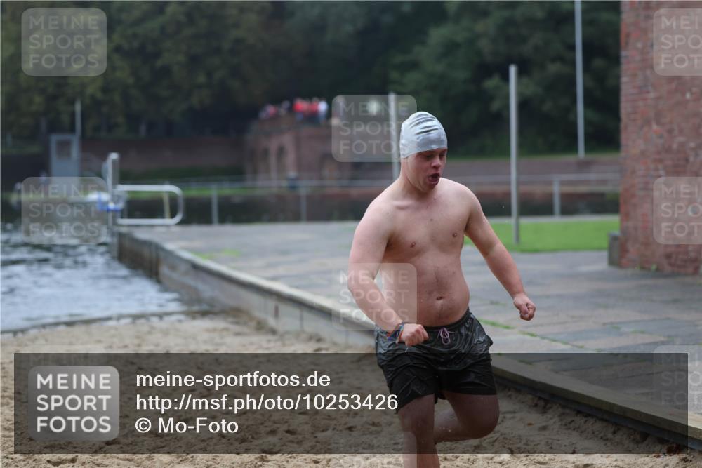 13.09.2026 - Stadtparktriathlon Mo-Foto http://msf.ph/oto/10253426 13.09.2026 09:54:08 Schwimmen 225, 234, 295 meine-sportfotos.de