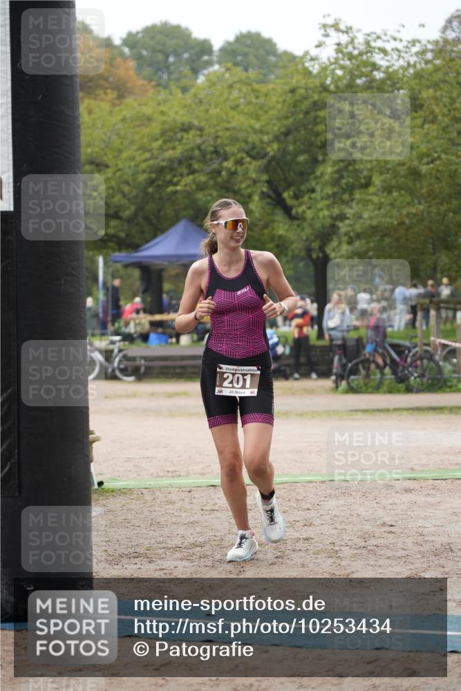 13.09.2026 - Stadtparktriathlon Patografie http://msf.ph/oto/10253434 13.09.2026 10:09:22 Ziel 201 meine-sportfotos.de