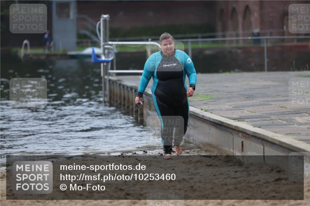 13.09.2026 - Stadtparktriathlon Mo-Foto http://msf.ph/oto/10253460 13.09.2026 09:54:38 Schwimmen 224 meine-sportfotos.de