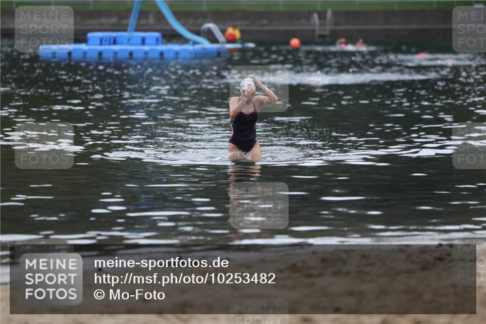 13.09.2026 - Stadtparktriathlon Mo-Foto http://msf.ph/oto/10253482 13.09.2026 10:09:27 Schwimmen 351 meine-sportfotos.de