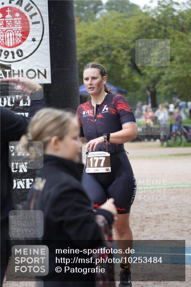13.09.2026 - Stadtparktriathlon Patografie http://msf.ph/oto/10253484 13.09.2026 10:10:39 Ziel 177 meine-sportfotos.de