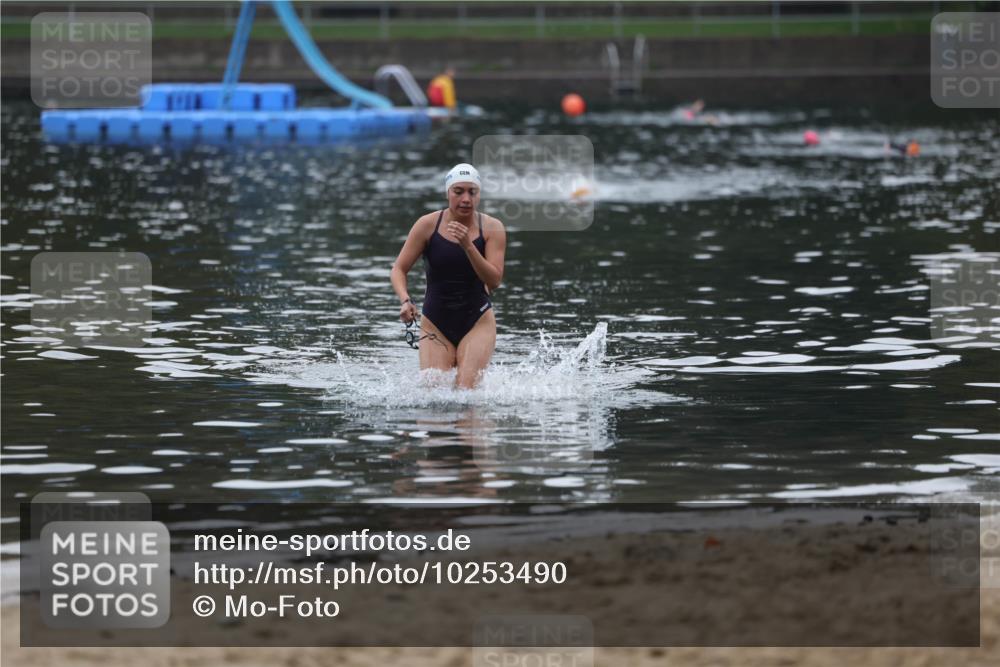 13.09.2026 - Stadtparktriathlon Mo-Foto http://msf.ph/oto/10253490 13.09.2026 10:09:31 Schwimmen 351 meine-sportfotos.de