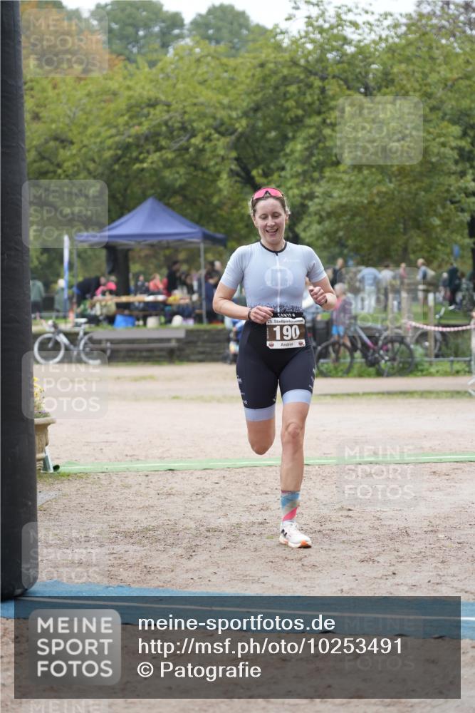 13.09.2026 - Stadtparktriathlon Patografie http://msf.ph/oto/10253491 13.09.2026 10:11:02 Ziel 190 meine-sportfotos.de