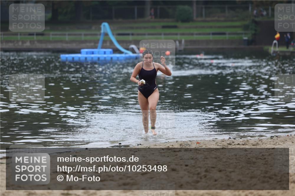 13.09.2026 - Stadtparktriathlon Mo-Foto http://msf.ph/oto/10253498 13.09.2026 10:09:35 Schwimmen 351 meine-sportfotos.de