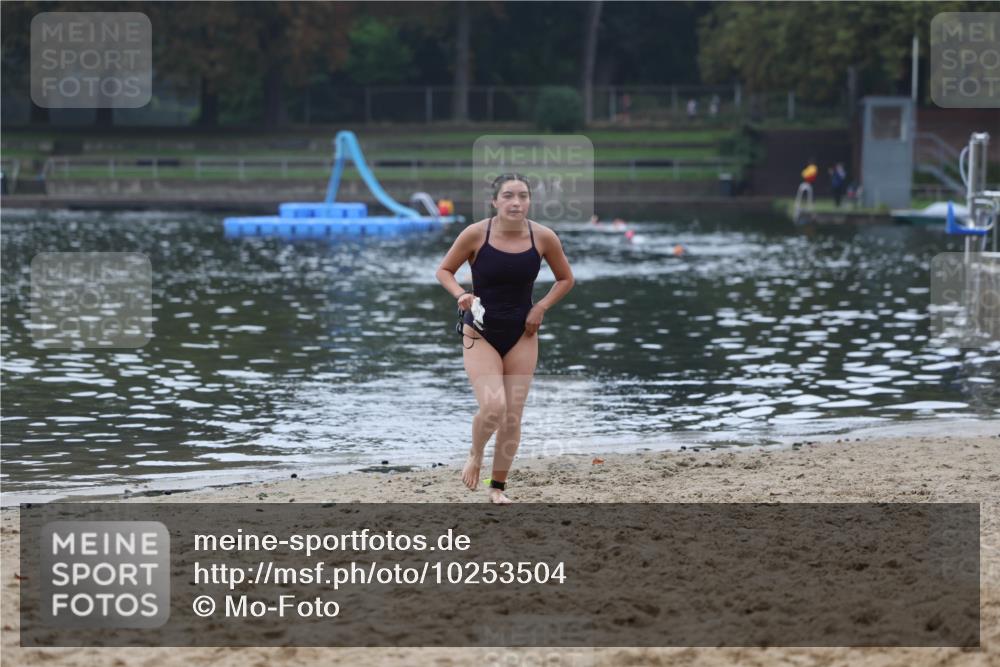 13.09.2026 - Stadtparktriathlon Mo-Foto http://msf.ph/oto/10253504 13.09.2026 10:09:37 Schwimmen 351 meine-sportfotos.de