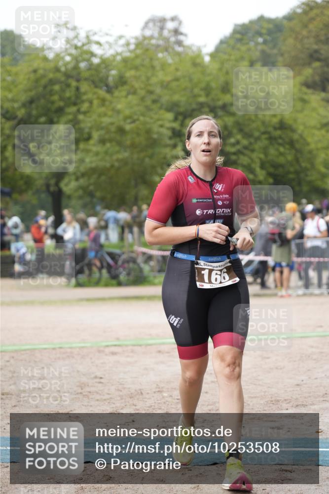 13.09.2026 - Stadtparktriathlon Patografie http://msf.ph/oto/10253508 13.09.2026 10:11:22 Ziel 166 meine-sportfotos.de