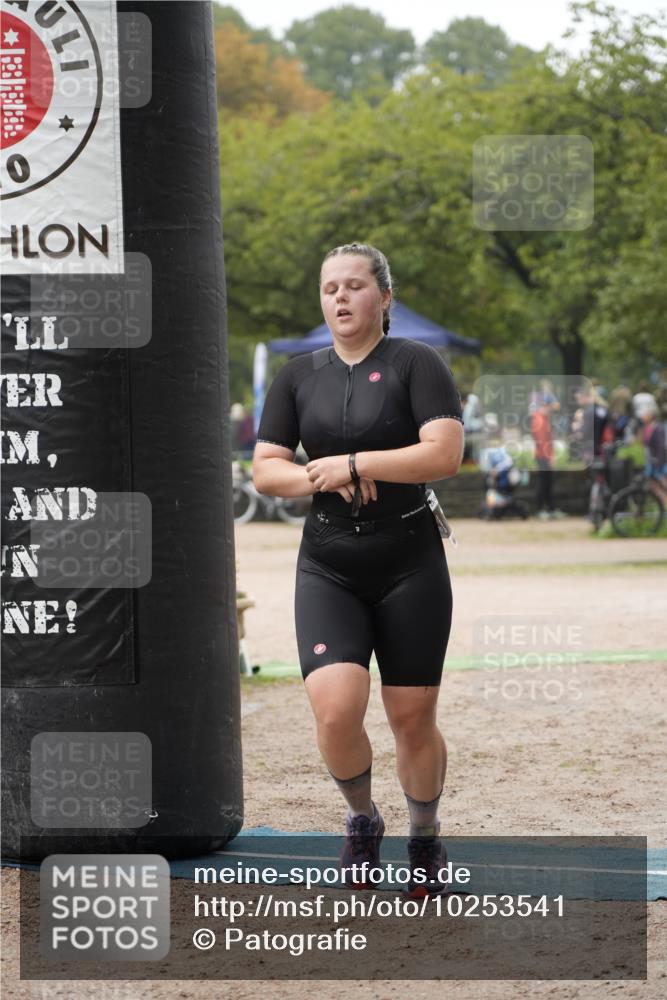 13.09.2026 - Stadtparktriathlon Patografie http://msf.ph/oto/10253541 13.09.2026 10:12:36 Ziel 198 meine-sportfotos.de