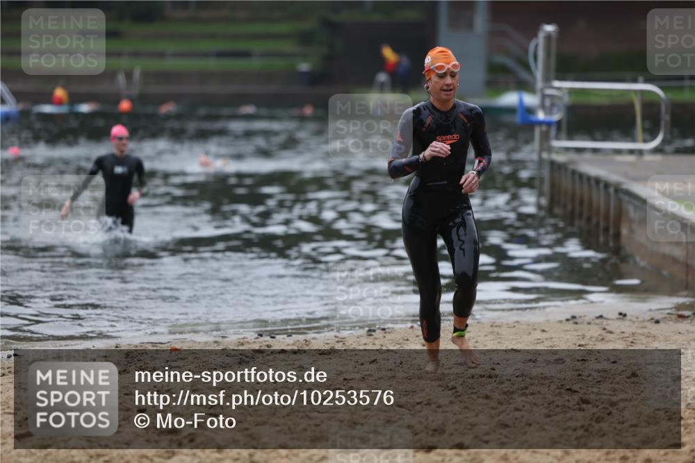 13.09.2026 - Stadtparktriathlon Mo-Foto http://msf.ph/oto/10253576 13.09.2026 10:10:27 Schwimmen 389, 459 meine-sportfotos.de