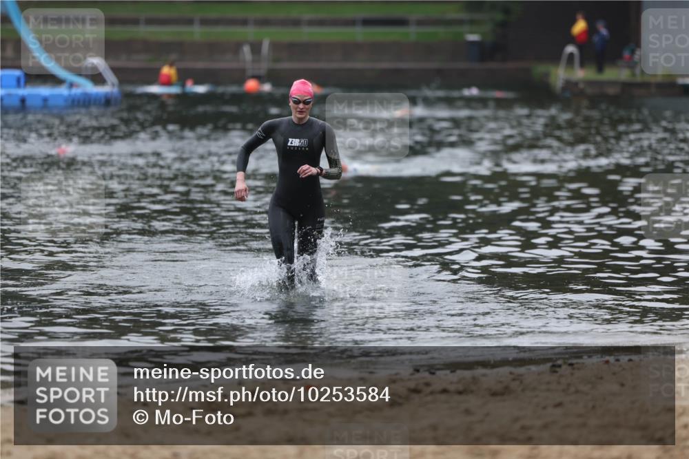 13.09.2026 - Stadtparktriathlon Mo-Foto http://msf.ph/oto/10253584 13.09.2026 10:10:30 Schwimmen 389, 459 meine-sportfotos.de