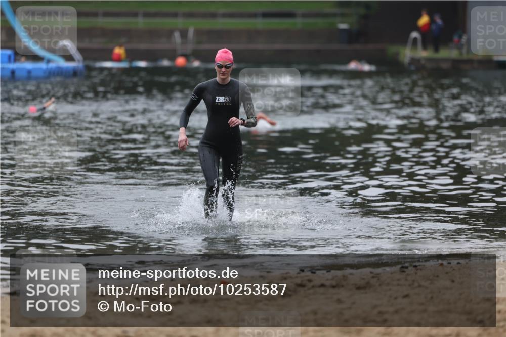 13.09.2026 - Stadtparktriathlon Mo-Foto http://msf.ph/oto/10253587 13.09.2026 10:10:31 Schwimmen 389, 459 meine-sportfotos.de