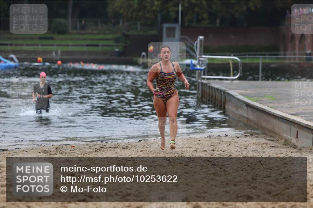 13.09.2026 - Stadtparktriathlon Mo-Foto http://msf.ph/oto/10253622 13.09.2026 10:10:59 Schwimmen 348, 380 meine-sportfotos.de