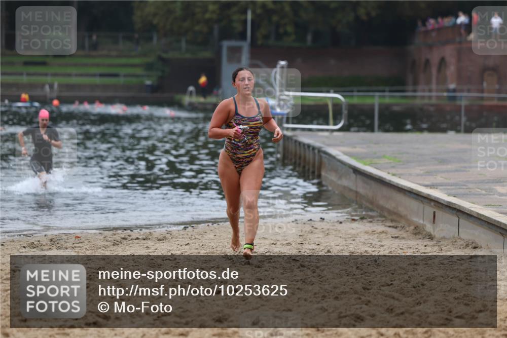 13.09.2026 - Stadtparktriathlon Mo-Foto http://msf.ph/oto/10253625 13.09.2026 10:11:00 Schwimmen 348, 380 meine-sportfotos.de
