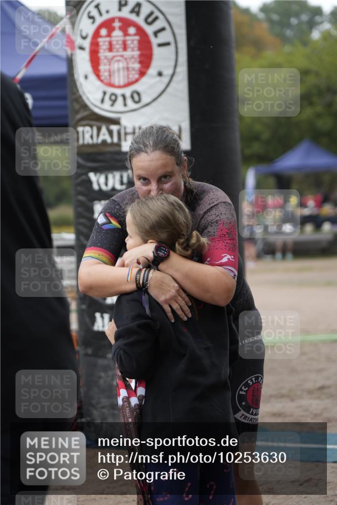13.09.2026 - Stadtparktriathlon Patografie http://msf.ph/oto/10253630 13.09.2026 10:16:00 Ziel 207 meine-sportfotos.de