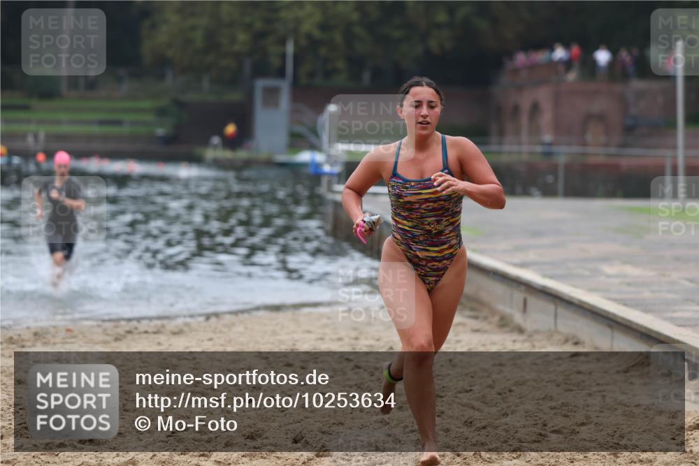 13.09.2026 - Stadtparktriathlon Mo-Foto http://msf.ph/oto/10253634 13.09.2026 10:11:01 Schwimmen 348, 380 meine-sportfotos.de