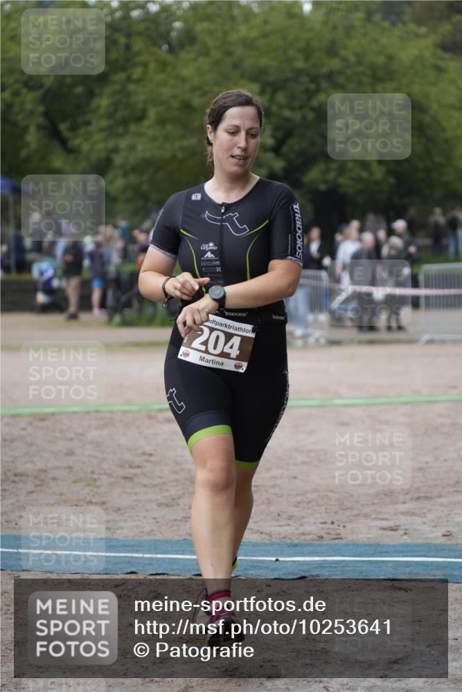 13.09.2026 - Stadtparktriathlon Patografie http://msf.ph/oto/10253641 13.09.2026 10:16:35 Ziel 204 meine-sportfotos.de