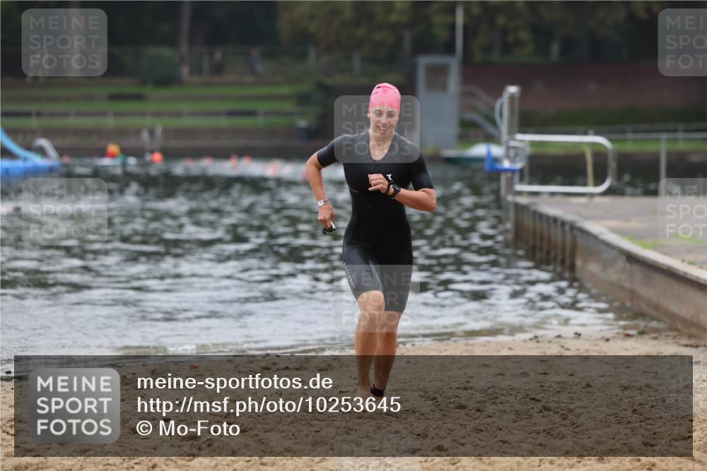 13.09.2026 - Stadtparktriathlon Mo-Foto http://msf.ph/oto/10253645 13.09.2026 10:11:05 Schwimmen 348, 380 meine-sportfotos.de