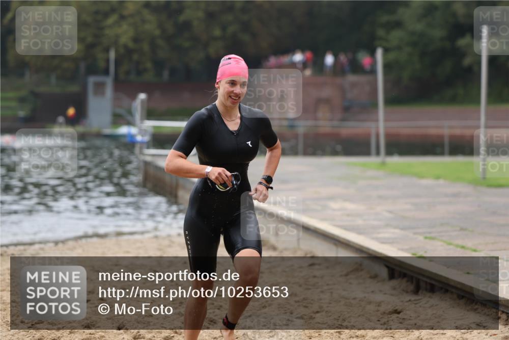 13.09.2026 - Stadtparktriathlon Mo-Foto http://msf.ph/oto/10253653 13.09.2026 10:11:06 Schwimmen 348, 380 meine-sportfotos.de