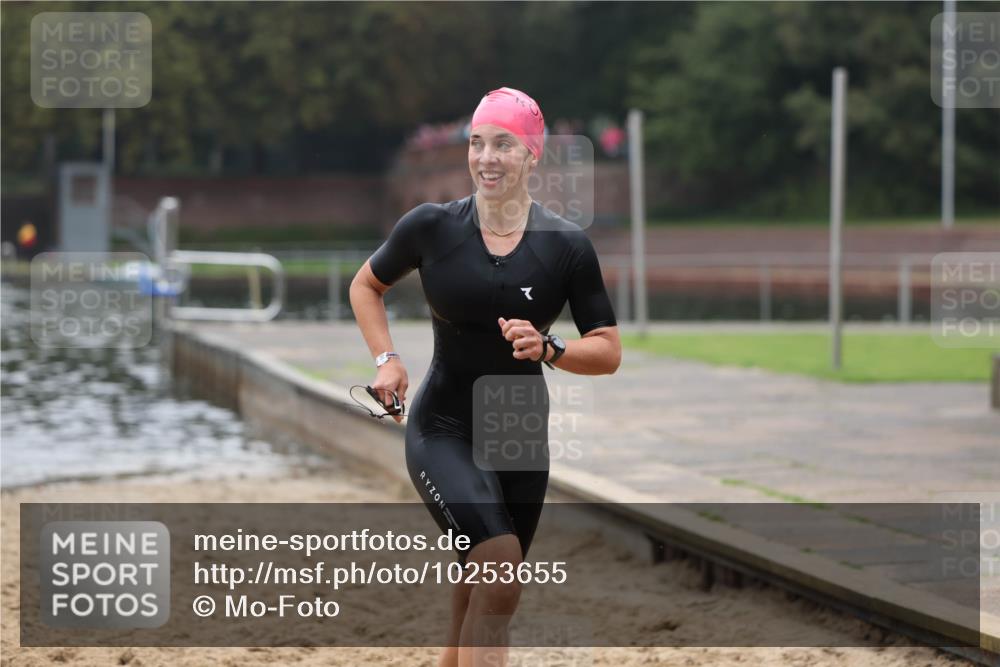 13.09.2026 - Stadtparktriathlon Mo-Foto http://msf.ph/oto/10253655 13.09.2026 10:11:07 Schwimmen 380 meine-sportfotos.de