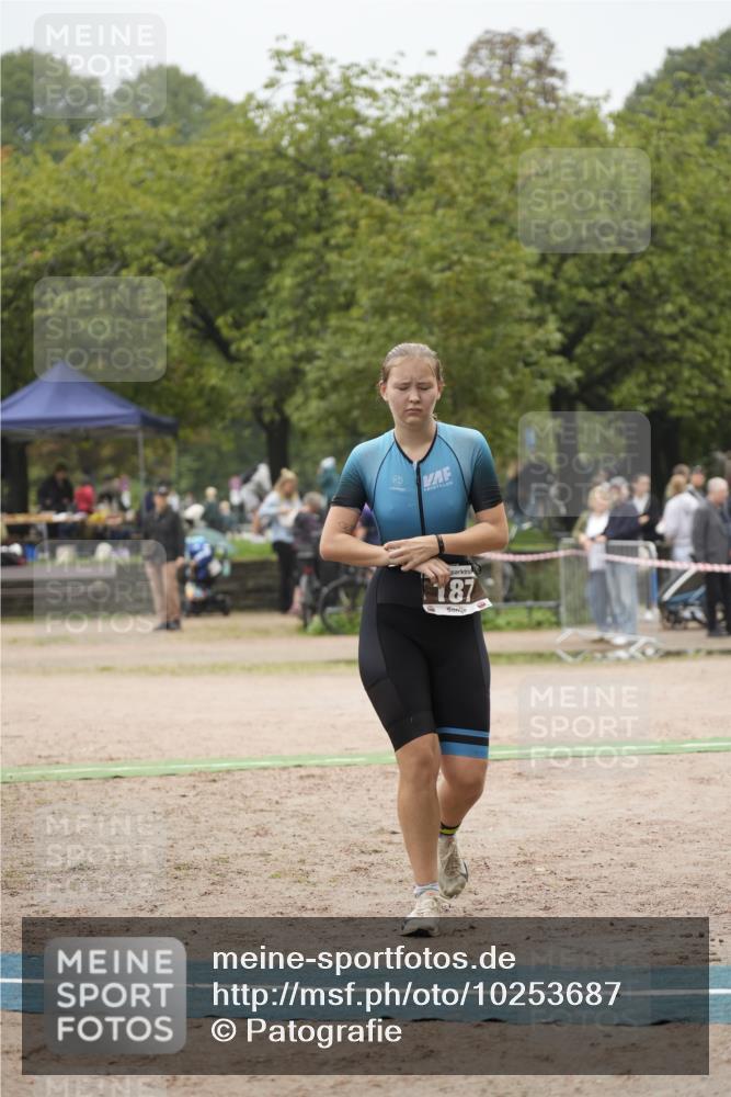 13.09.2026 - Stadtparktriathlon Patografie http://msf.ph/oto/10253687 13.09.2026 10:19:20 Ziel 187 meine-sportfotos.de