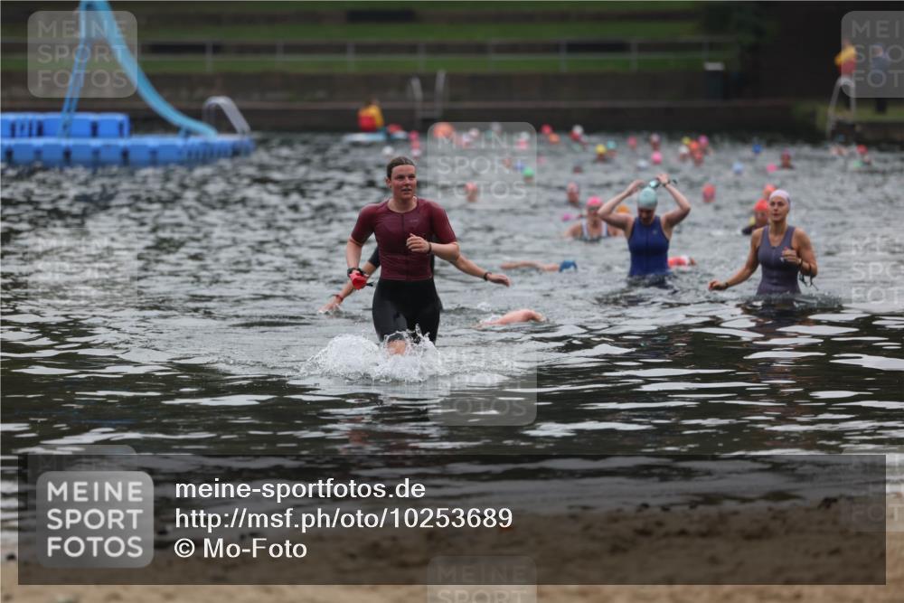 13.09.2026 - Stadtparktriathlon Mo-Foto http://msf.ph/oto/10253689 13.09.2026 10:12:07 Schwimmen 412, 421 meine-sportfotos.de