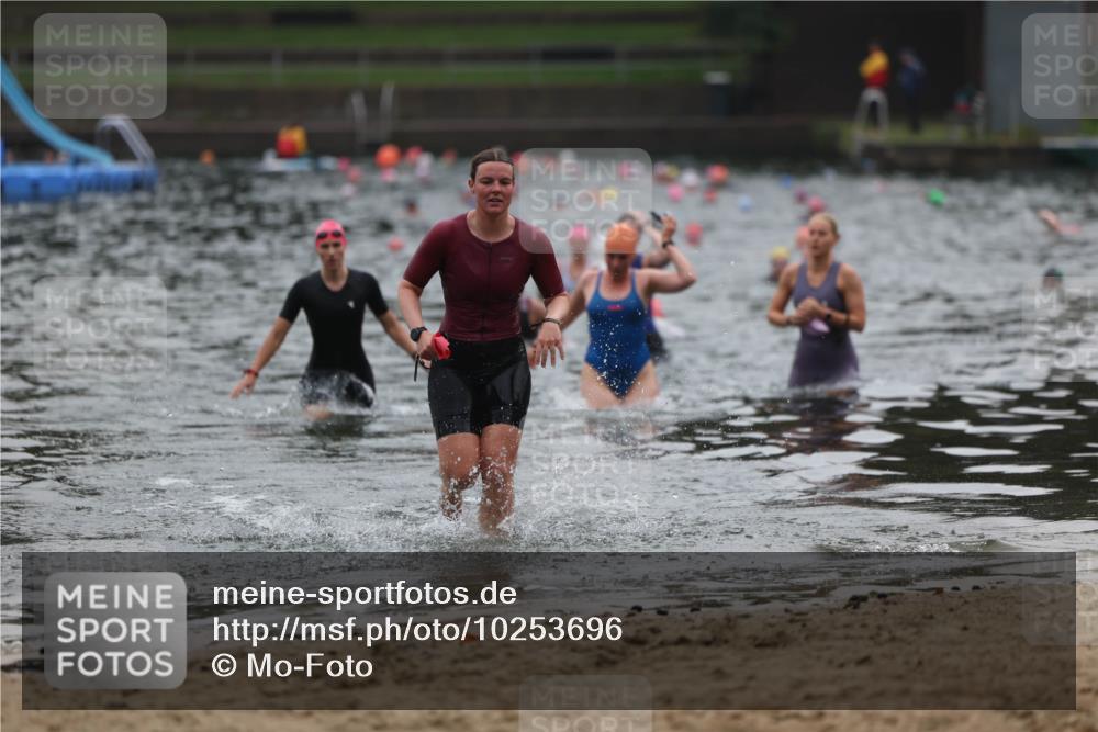 13.09.2026 - Stadtparktriathlon Mo-Foto http://msf.ph/oto/10253696 13.09.2026 10:12:10 Schwimmen 364, 368, 378, 412, 421 meine-sportfotos.de
