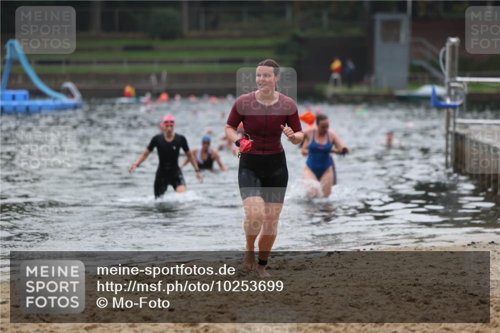 13.09.2026 - Stadtparktriathlon Mo-Foto http://msf.ph/oto/10253699 13.09.2026 10:12:12 Schwimmen 364, 368, 378, 412, 421 meine-sportfotos.de