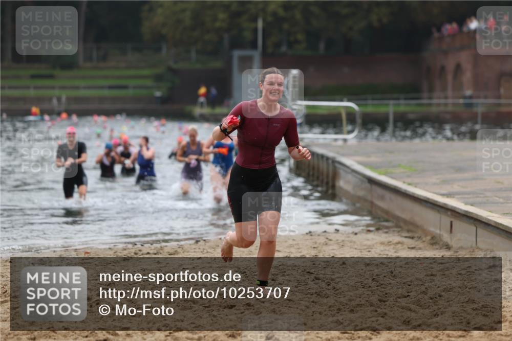 13.09.2026 - Stadtparktriathlon Mo-Foto http://msf.ph/oto/10253707 13.09.2026 10:12:13 Schwimmen 364, 368, 378, 395, 412, 421 meine-sportfotos.de