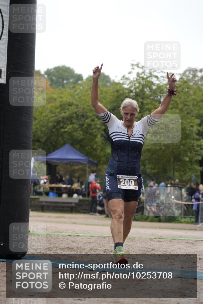 13.09.2026 - Stadtparktriathlon Patografie http://msf.ph/oto/10253708 13.09.2026 10:22:18 Ziel 200 meine-sportfotos.de
