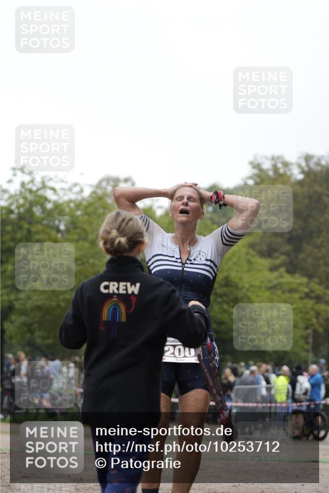 13.09.2026 - Stadtparktriathlon Patografie http://msf.ph/oto/10253712 13.09.2026 10:22:21 Ziel 200 meine-sportfotos.de