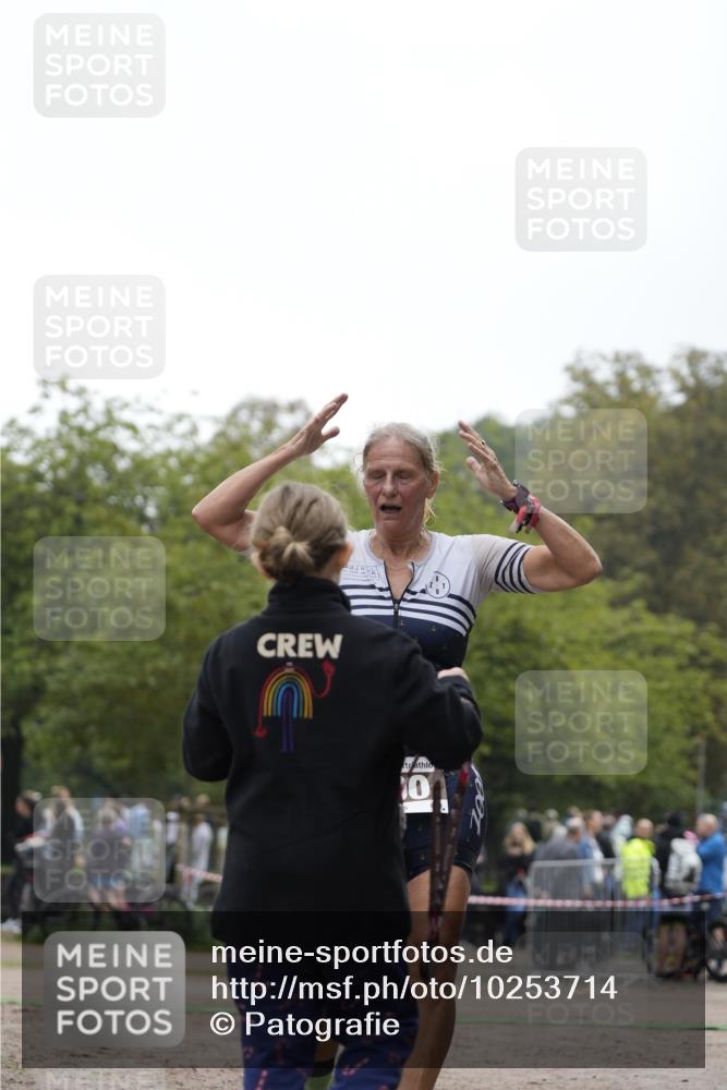 13.09.2026 - Stadtparktriathlon Patografie http://msf.ph/oto/10253714 13.09.2026 10:22:21 Ziel 200 meine-sportfotos.de
