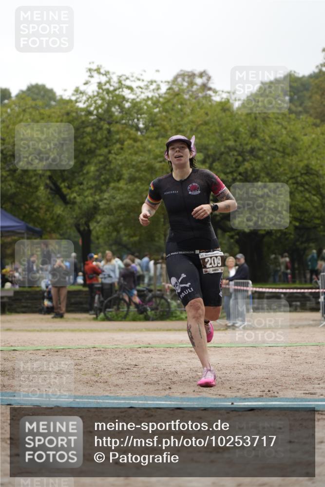 13.09.2026 - Stadtparktriathlon Patografie http://msf.ph/oto/10253717 13.09.2026 10:22:49 Ziel 209 meine-sportfotos.de