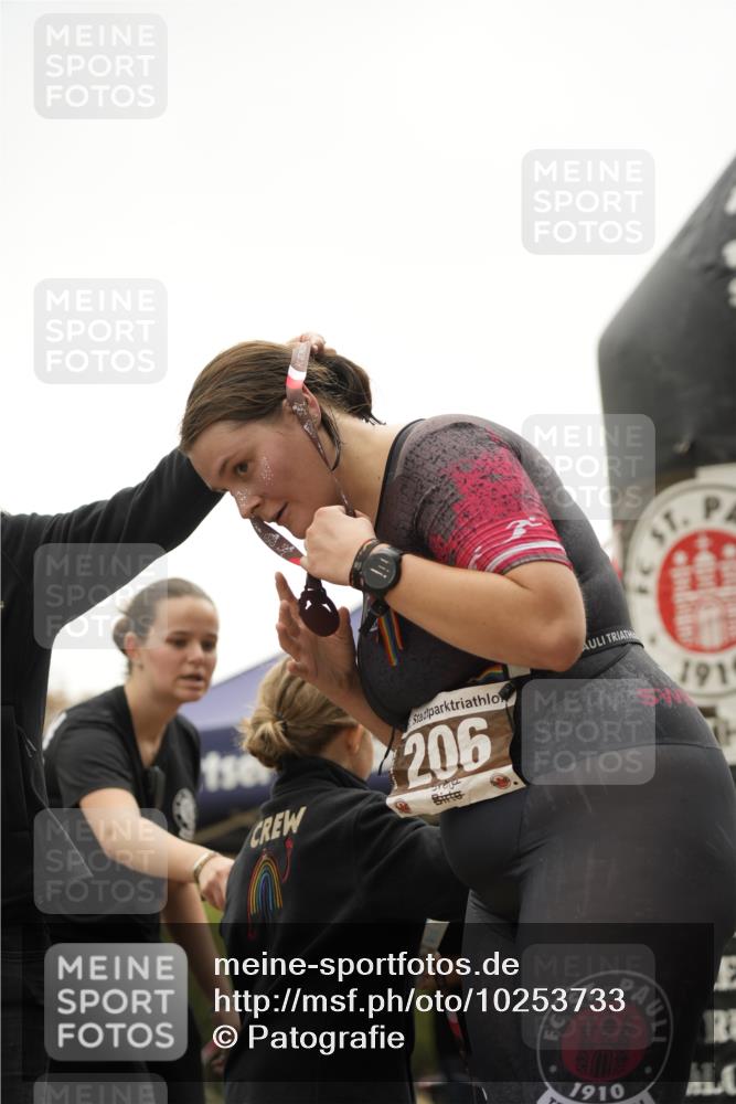 13.09.2026 - Stadtparktriathlon Patografie http://msf.ph/oto/10253733 13.09.2026 10:23:20 Ziel 206 meine-sportfotos.de