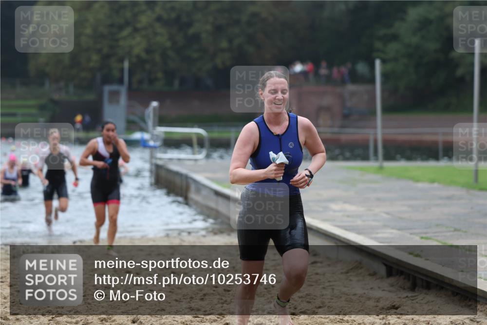 13.09.2026 - Stadtparktriathlon Mo-Foto http://msf.ph/oto/10253746 13.09.2026 10:12:24 Schwimmen 364, 368, 378, 395, 444, 454, 465 meine-sportfotos.de