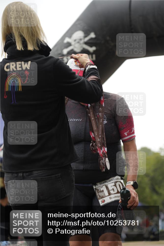 13.09.2026 - Stadtparktriathlon Patografie http://msf.ph/oto/10253781 13.09.2026 10:25:24 Ziel 150 meine-sportfotos.de