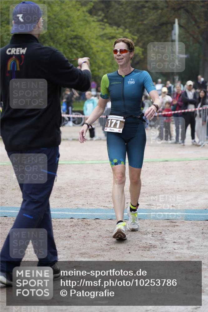 13.09.2026 - Stadtparktriathlon Patografie http://msf.ph/oto/10253786 13.09.2026 10:31:58 Ziel  meine-sportfotos.de