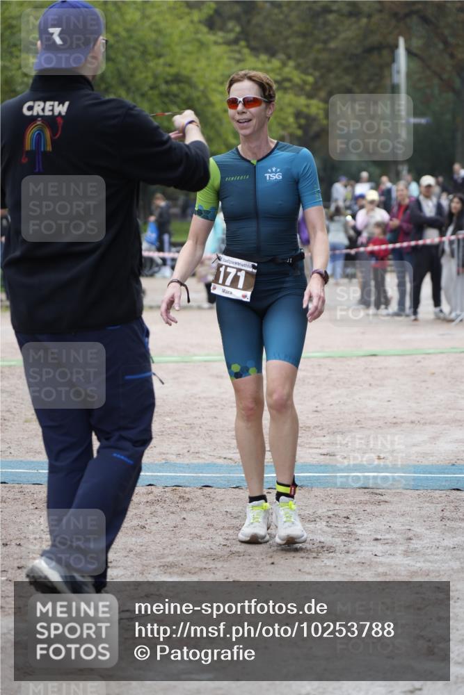 13.09.2026 - Stadtparktriathlon Patografie http://msf.ph/oto/10253788 13.09.2026 10:31:58 Ziel  meine-sportfotos.de