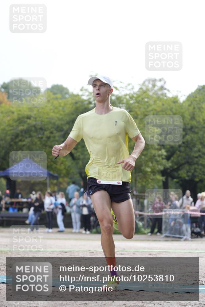 13.09.2026 - Stadtparktriathlon Patografie http://msf.ph/oto/10253810 13.09.2026 10:37:30 Ziel 290 meine-sportfotos.de